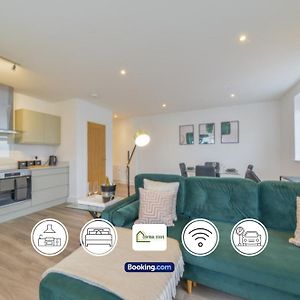 Luxury One Bedroom Apartment St Albans By Central Stays Short Lets & Serviced Accommodation With Free Parking Exterior photo