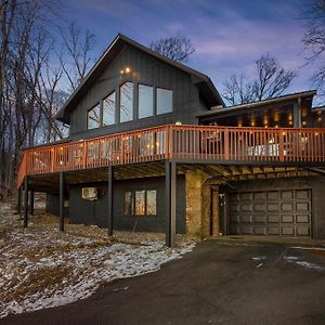 6 Bedroom Cabin Hot Tub Fire Pit Min To Hatley Pointe Swiss Exterior photo