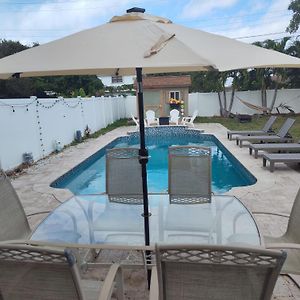 Sun-Sea Oasis With Pool Dania Beach Fl Best Location In Fl Villa Exterior photo