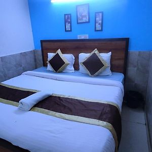 Hotel Moon Residency Satya Niketan- Couple Friendly Nueva Delhi Exterior photo