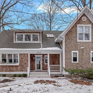 Cedar Gables & Carriage House Villa Sawyer Exterior photo