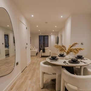 Bianco Suite 2Br With City Views Mánchester Exterior photo