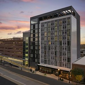 Ac Hotel By Marriott St. Louis Clayton Exterior photo