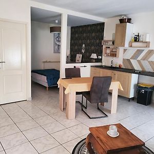 Apartamento Large Quiet Studio, Angers Exterior photo