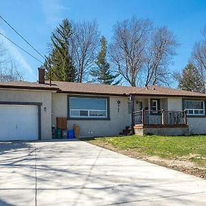 Niagara 5 Bedroom Bungalow With Pool & Hot Tub Exterior photo