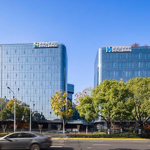 Hotel Hyatt House Shanghai Hongqiao Cbd Exterior photo