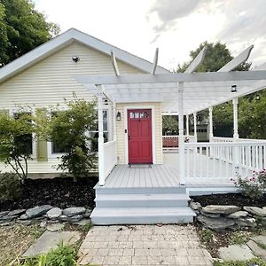 Bright, Airy Home In Hudson! Exterior photo