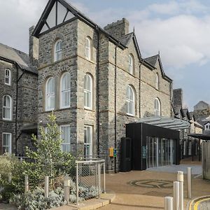 Harlech Apartments - Gwern Exterior photo