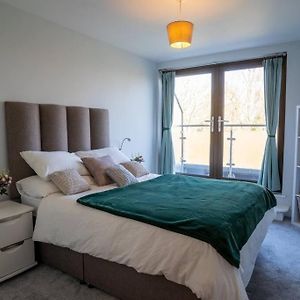 Apartamento Surrey Hills Escape: Riverside Walks & Quick Links Godalming Exterior photo