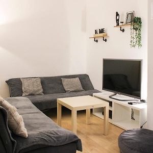 Apartamento Spacious 69 M Nest With Balcony Aubervilliers Exterior photo