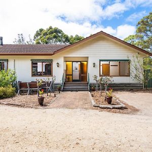 Bells Beach Spacious 2-Acre 5Br Retreat - With Hot Tub Villa Bellbrae Exterior photo