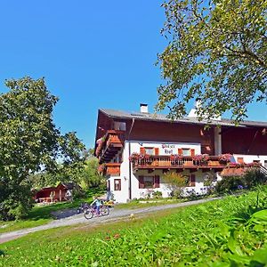 Apartamento Putzerhof - Urlaub Auf Dem Bauernhof Bresanona Exterior photo