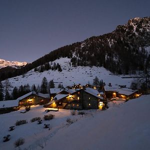 Hotellerie De Mascognaz Champoluc Exterior photo