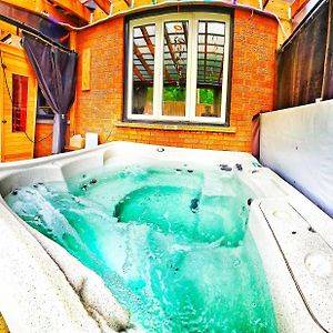 Apartamento 70 Percent Off Luxurious Hot Tub,Sauna, 2000Sqft Of Private Vaughan Exterior photo