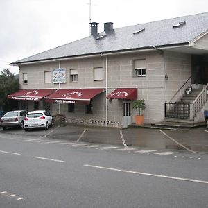 Hotel Hostal Meson do Loyo Portomarín Exterior photo