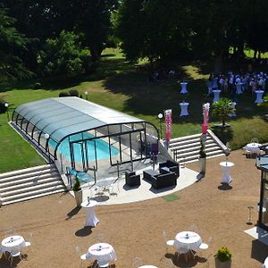 Hotel Le Domaine Du Chene Vert Château-Gontier Exterior photo