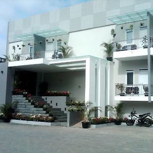 Villa Diamond Bandung Exterior photo