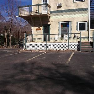 Spurs N Lace Inn Manitou Springs Exterior photo