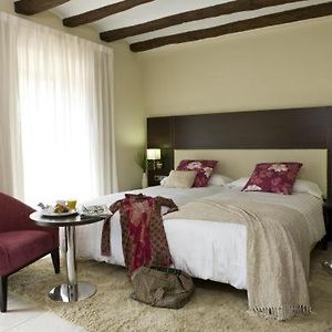 Hotel La Heredad Mas Collet Capsanes Room photo