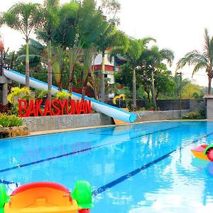 Bakasyunan Resort&Conference Center - Zambales Iba Exterior photo