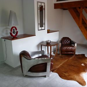 Le Gite De L'Ours Villa Saint-Ours  Room photo