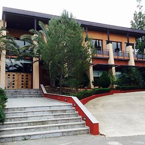 Portal Del Caroig Hostal Enguera Exterior photo