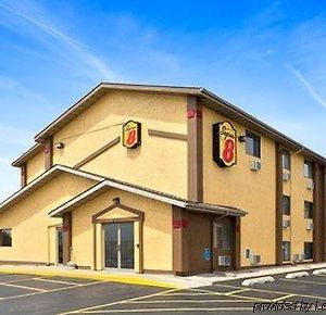 Hotel Super 8 By Wyndham Cedar Rapids Exterior photo