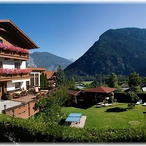 Hotel Gaestehaus Edelweiss Sautens Exterior photo