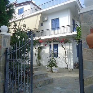 Villa Popi Méthana Exterior photo