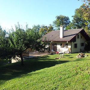 Holiday home Maison de la litiére Pugny-Chatenod Room photo