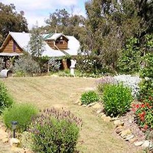 Moonbeam Cottages & Rainbow Cafe Moonambel Exterior photo