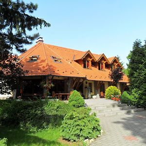 Hotel Napkorong Fogadó és Vendégház Piliscsaba Exterior photo