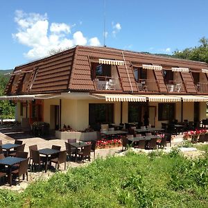 Hotel Pensiunea Valea Lupului Valea Lupului  Exterior photo