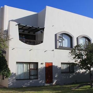 Grand Yellow Apartment Port Alfred Exterior photo