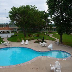 The Biltmore Hotel & Suites Main Avenue Fargo Exterior photo