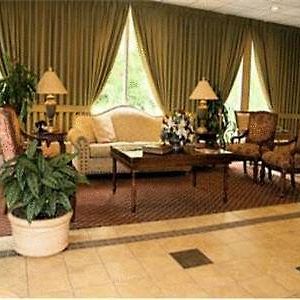 Hotel Ramada East Airport Columbus Interior photo