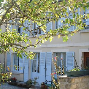 Chambres D'Hotes Sur La Courtine De Coucy Exterior photo