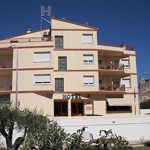 Hotel Hostal El Castell Calafell Exterior photo