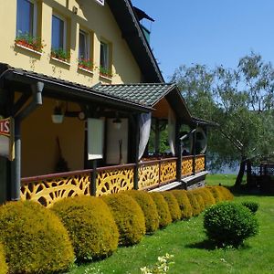 Hotel Penzión Prameň Vinné Exterior photo