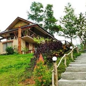 Hotel Klongsai Hills Wang Nam Khiao Exterior photo