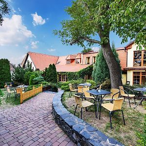 Hotel Restaurace A Penzion U Palecku Skuteč Exterior photo