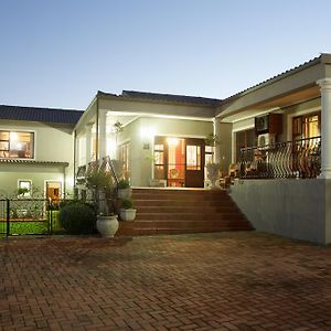 Sea Whisper Self Catering Bed and Breakfast Jeffreys Bay Exterior photo