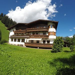 Hotel Gastehaus Alpenland Tux Exterior photo