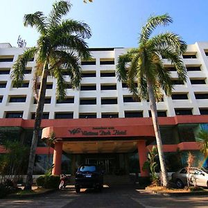 Wattana Park Hotel Trang Exterior photo
