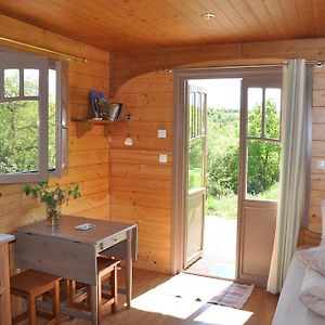 La Ferme d'Alcas Hostal Saint-Jean-et-Saint-Paul Exterior photo