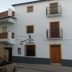 Hotel Pensión La Fuente Yegen Exterior photo