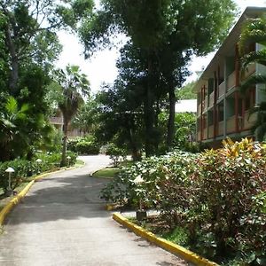 Apartamento Chez Chrys Sainte-Anne Exterior photo