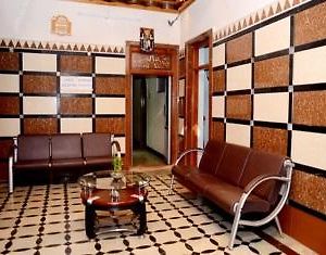 Hotel Sri Swarnaa Mansion Tiruchirappalli Exterior photo