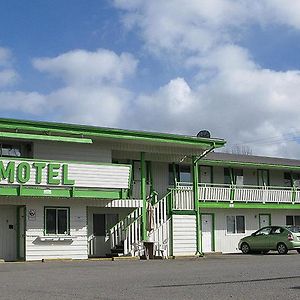 Bulkley Valley Motel New Hazelton Exterior photo