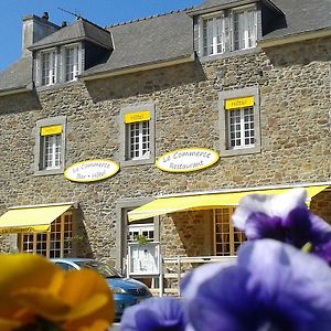 Hotel Restaurant Du Commerce La Gouesnière Exterior photo